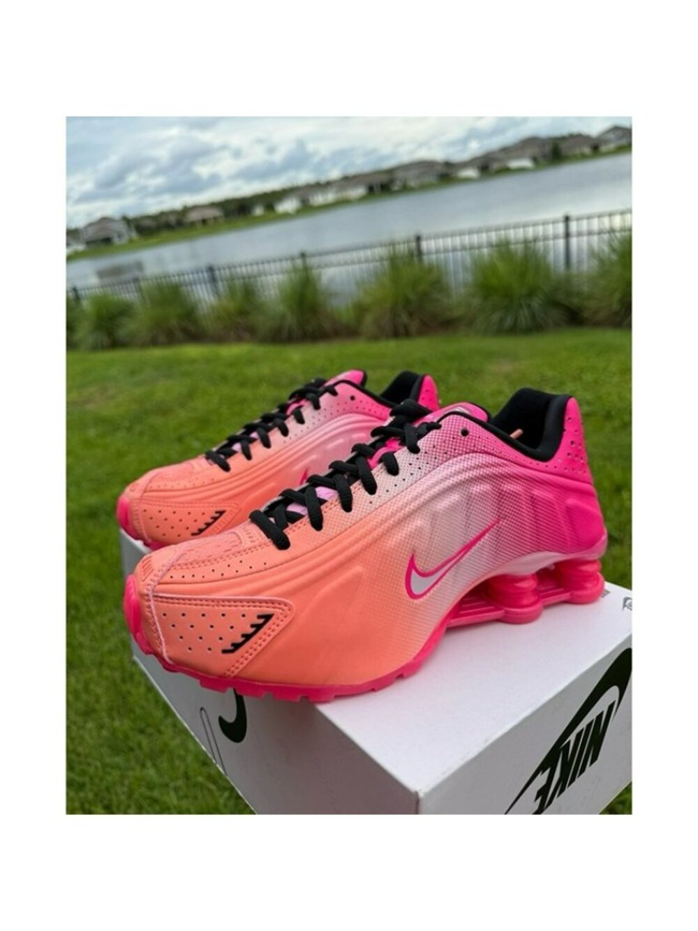 WOMEN'S NIKE SHOX R4 AB IH2343-600 PINK / BLACK SNEAKERS SPORTSWEAR - Picture 3 of 10